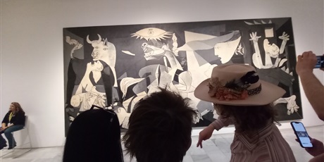 Powiększ grafikę: podroz-do-szkoly-jezykowej-tia-tula-w-salamance-689125.jpg