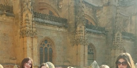 Powiększ grafikę: podroz-do-szkoly-jezykowej-tia-tula-w-salamance-689136.jpg