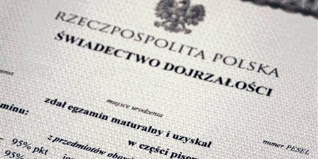 Powiększ grafikę: rozdanie-swiadectw-maturalnych-9-lipca-2024-roku-rozdanie-swiadectw-maturalnych-9-lipca-2024-roku-547288.jpg