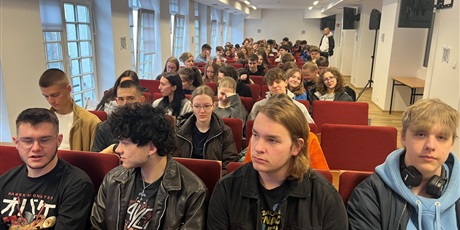 Powiększ grafikę: wizyta-studyjna-klas-3a-3b-3c-3d-3e-3f-3g-3h-w-pjatk-w-gdansku-686464.jpg