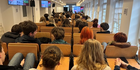 Powiększ grafikę: wizyta-studyjna-klas-3a-3b-3c-3d-3e-3f-3g-3h-w-pjatk-w-gdansku-686473.jpg