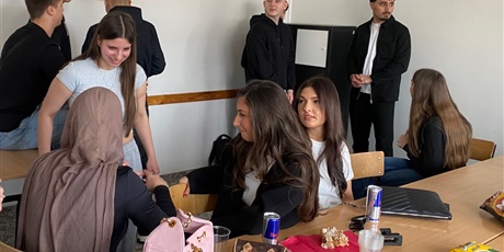 Powiększ grafikę: wizyta-z-klara-teoretiska-gymnasium-malmo-24-25-marca-684056.jpg