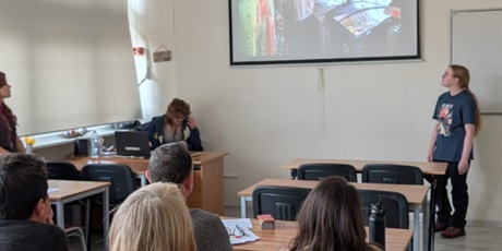 Powiększ grafikę: wizyta-z-lycee-alain-fournier-w-bourges-francja-682573.jpg