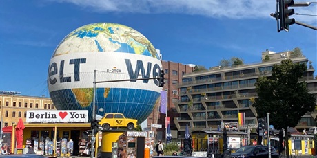 Powiększ grafikę: wycieczka-klasy-3c-do-berlina-641458.jpg