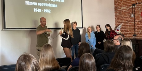 Powiększ grafikę: zajecia-na-strzelnicy-641594.jpg