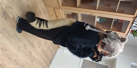 Powiększ grafikę: zakonczyl-sie-dzien-kota-w-bibliotece-676661.jpg