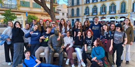 Powiększ grafikę: Kurs językowy w szkole Ail Malaga 2024