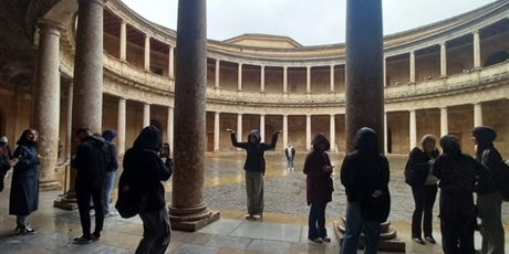 Powiększ grafikę: Kurs językowy w szkole Ail Malaga 2024