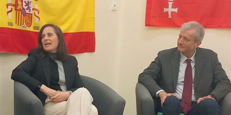 Powiększ grafikę: Wizyta Pani Ambasador Królestwa Hiszpanii Victorii Ortega Gutierrez oraz Pana Radcy d/s Edukacji José Aurelio Llaneza Villanueva w naszej Szkole